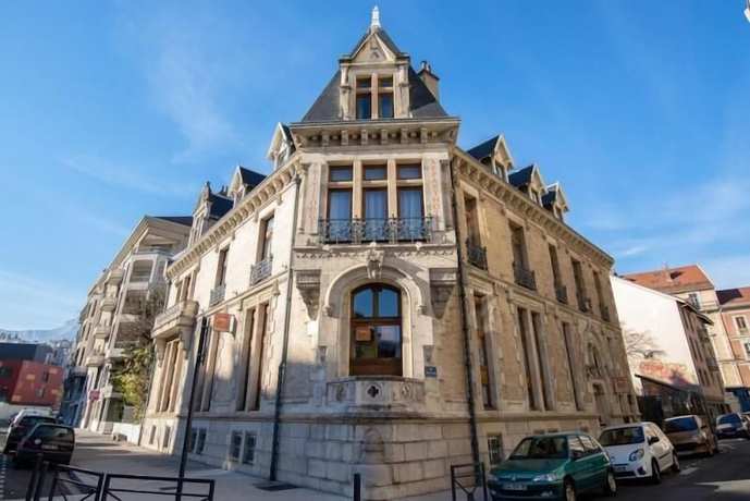 Imagen general del Apparthôtel Privilodges Grenoble Chateau Perrin. Foto 1