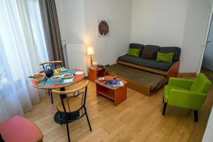 Imagen de la habitación del Apparth&ocirc;tel Privilodges Grenoble Chateau Perrin. Foto 17