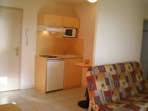 Imagen de la habitación del Apparts Meubl&eacute;s R&eacute;sidence Columba. Foto 7