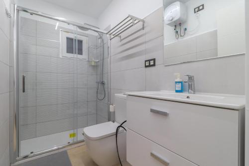 Imagen de la habitación del Aptos Bello Lanzarote. Foto 20