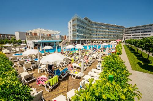 Imagen general del Aqua Nevis Hotel & Aqua Park - All Inclusive. Foto 1