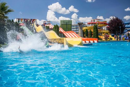 Imagen general del Aqua Nevis Hotel & Aqua Park - All Inclusive. Foto 16