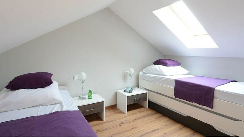 Imagen de la habitación del AquaMagis. Foto 16