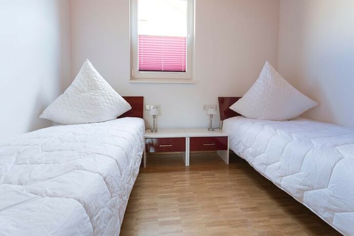 Imagen de la habitación del AquaMagis. Foto 18