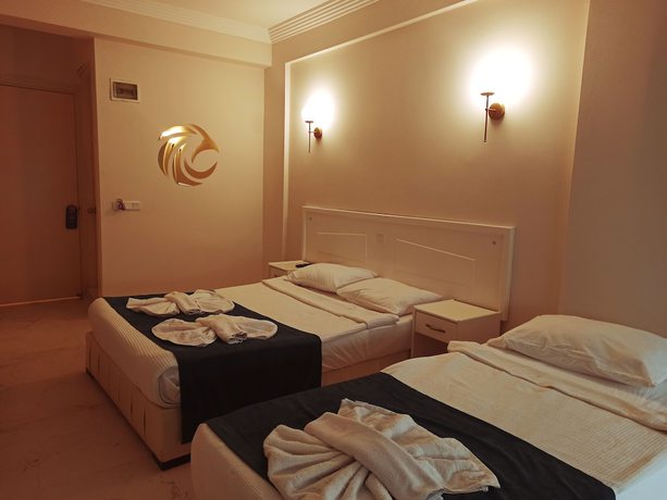 Imagen de la habitación del Aquila Beach Hotel. Foto 8