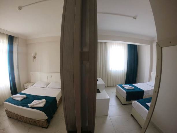 Imagen de la habitación del Aquila Beach Hotel. Foto 13