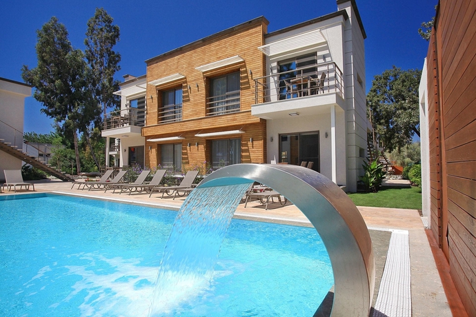 Imagen de la piscina del Ara Residences. Foto 17