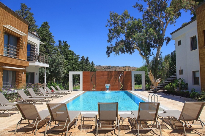 Imagen de la piscina del Ara Residences. Foto 18