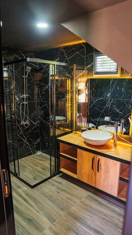 Imagen general del Araz Wooden Concept. Foto 6