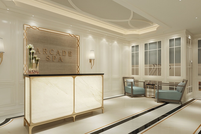 Imagen de la piscina del Arcade Hotel. Foto 16