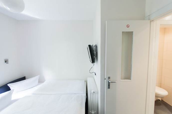 Imagen de la habitación del Arcade Hotel Hamburg. Foto 2