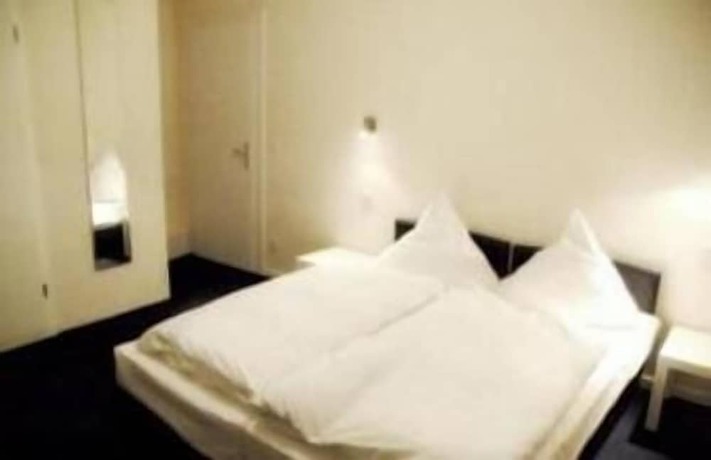 Imagen de la habitación del Arcade Hotel Hamburg. Foto 3