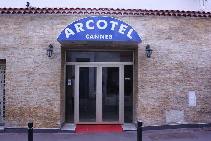Imagen general del Arcotel. Foto 1