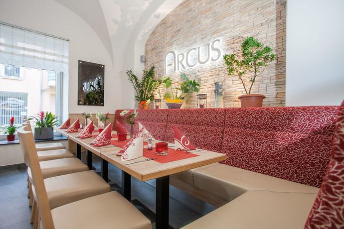 Imagen del bar/restaurante del Arcus Hotel. Foto 5