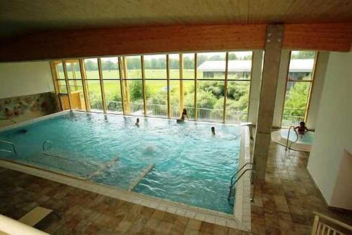 Imagen de la piscina del Arena Hotel, Henstedt-Ulzburg. Foto 20