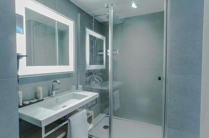 Imagen de la habitación del Arena La Defense. Foto 14