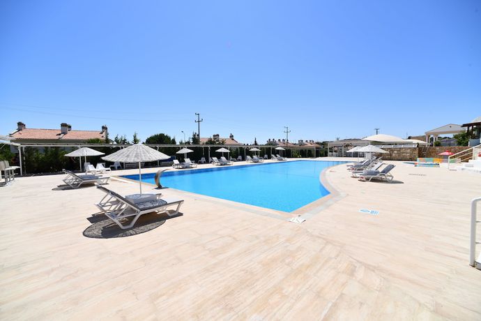Imagen de la piscina del Aria Hotel Cesme. Foto 17