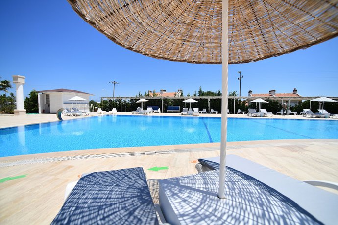 Imagen de la piscina del Aria Hotel Cesme. Foto 18