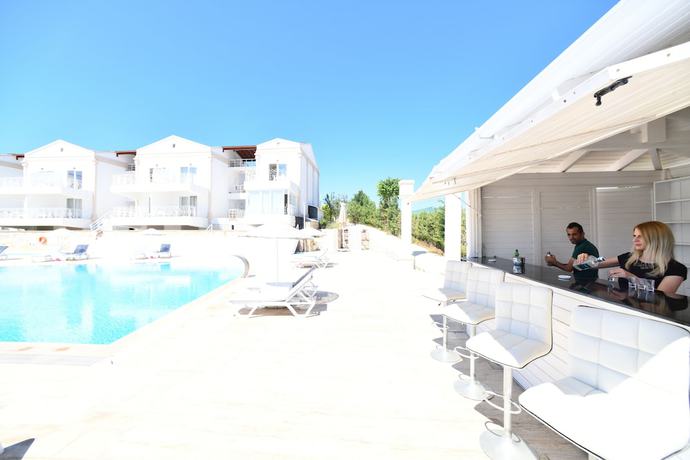 Imagen de la piscina del Aria Hotel Cesme. Foto 19