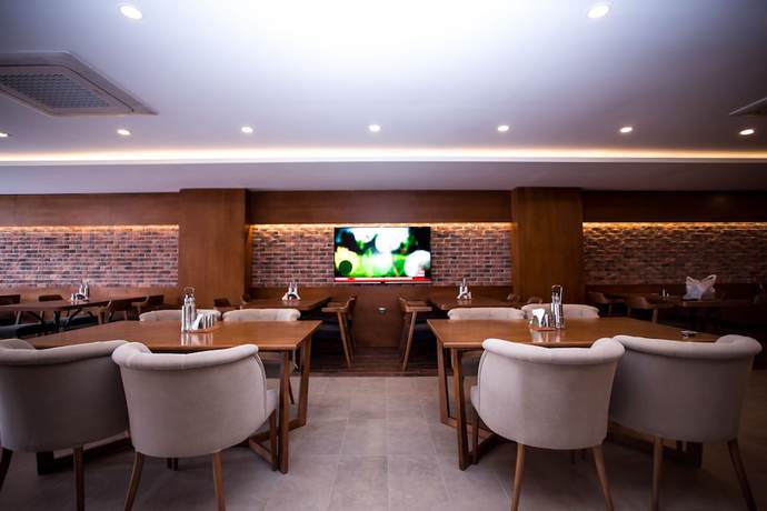 Imagen del bar/restaurante del Aripsas Hotel. Foto 2