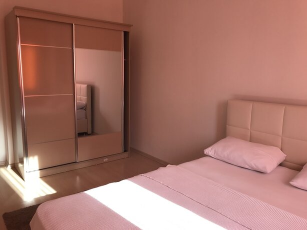 Imagen de la habitación del Arma Apartments. Foto 15