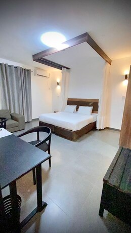 Imagen de la habitación del Armaan Suites and Restaurant. Foto 14