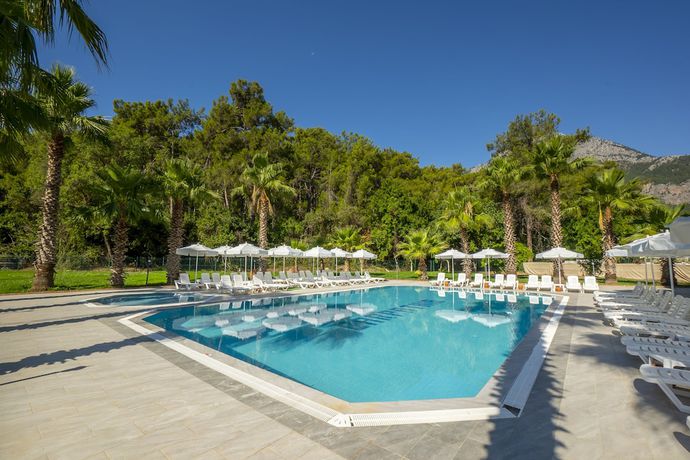 Imagen de la piscina del Armas Garden - All Inclusive. Foto 13