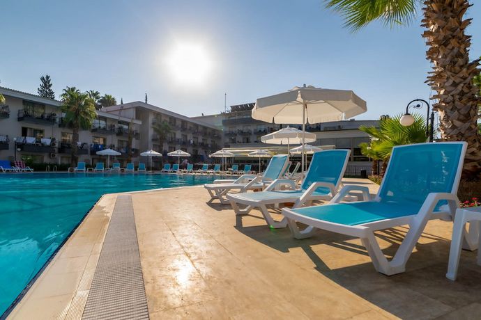 Imagen de la piscina del Armas Garden - All Inclusive. Foto 20