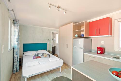 Imagen general del Armenistis Camping & Bungalows. Foto 3
