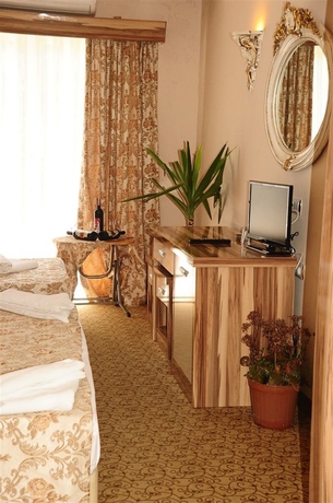 Imagen de la habitación del Armir Palace. Foto 8