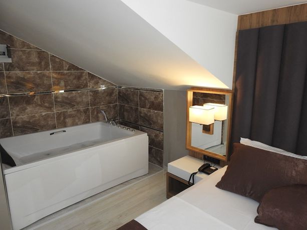Imagen de la habitación del Armoni Life Hotel. Foto 8
