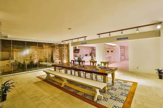 Imagen de los interiores del Arnna Hotel. Foto 18