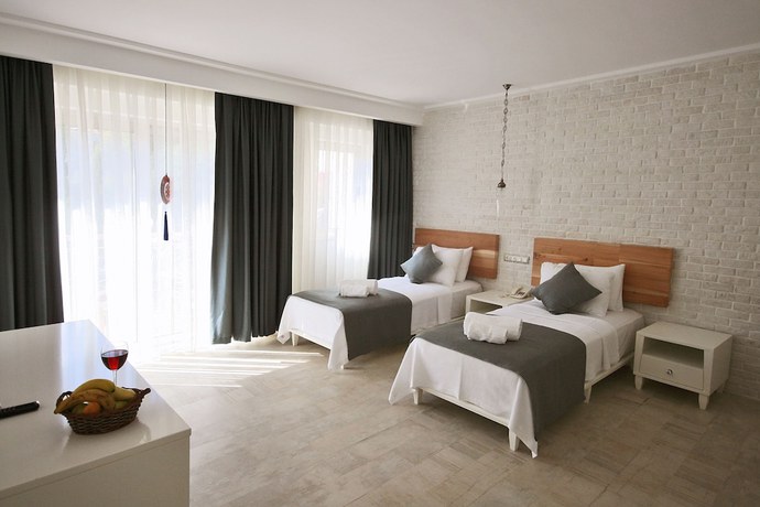 Imagen de la habitación del Arnna Hotel. Foto 12