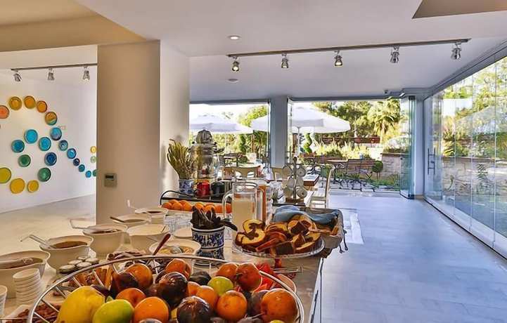 Imagen del bar/restaurante del Arnna Hotel. Foto 5