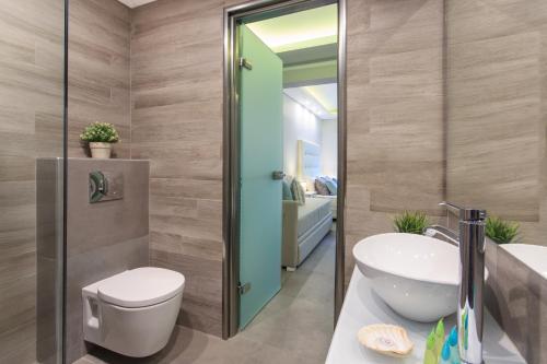 Imagen de la habitación del Aroma Beach Hotel. Foto 8