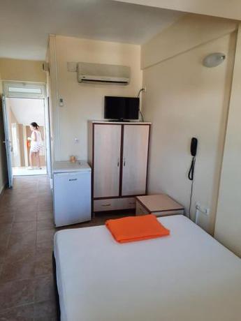 Imagen de la habitación del Arsuz Yunus Otel Bungalow. Foto 18