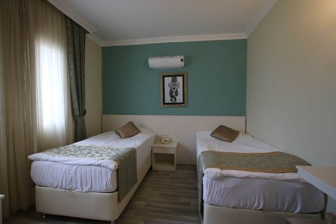 Imagen de la habitación del Artemis Hotel, Bodrum. Foto 8
