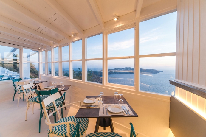 Imagen del bar/restaurante del Artemis Suites. Foto 3