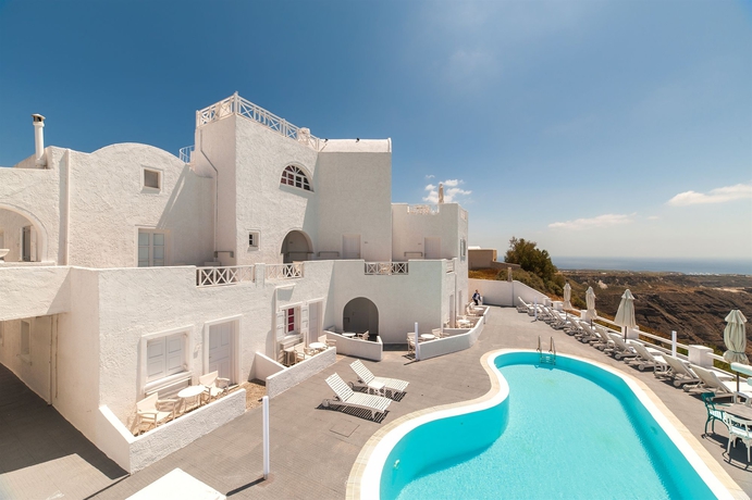 Imagen de la piscina del Artemis Suites. Foto 16