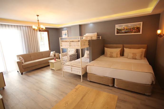 Imagen de la habitación del Artist Rooms Suites. Foto 2