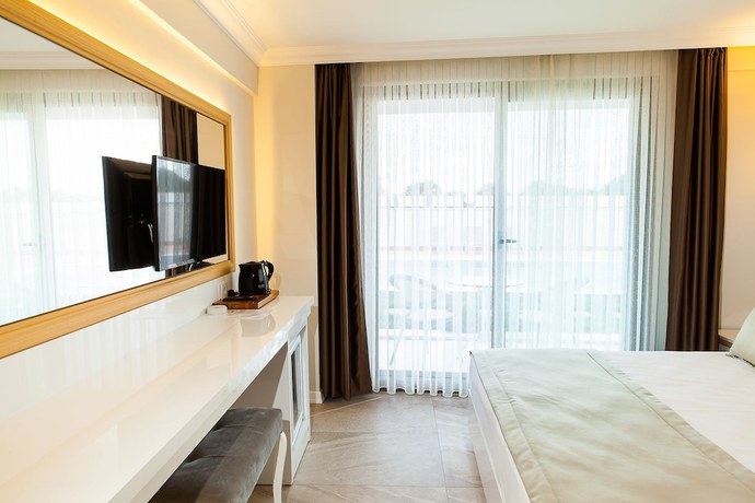 Imagen de la habitación del As Hotel Cesme. Foto 10