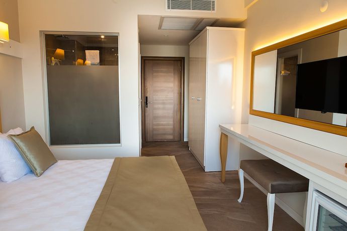 Imagen de la habitación del As Hotel Cesme. Foto 14