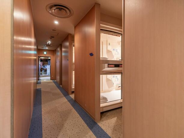 Imagen general del Asahi sauna Capsule Inn Hirosaki. Foto 9