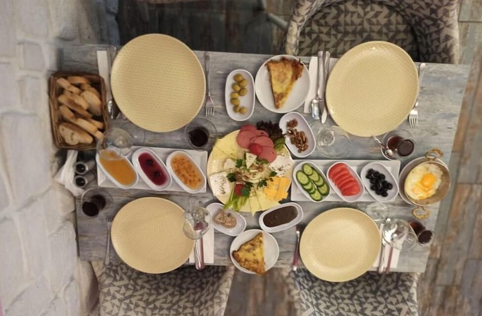 Imagen del bar/restaurante del Asia Lees Inn Hotel. Foto 7