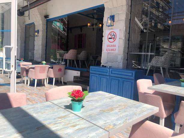 Imagen del bar/restaurante del Asia Lees Inn Hotel. Foto 10