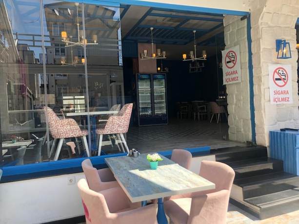 Imagen del bar/restaurante del Asia Lees Inn Hotel. Foto 12