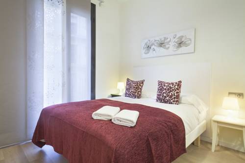 Imagen de la habitación del Aspasios Gran Via Suites. Foto 9