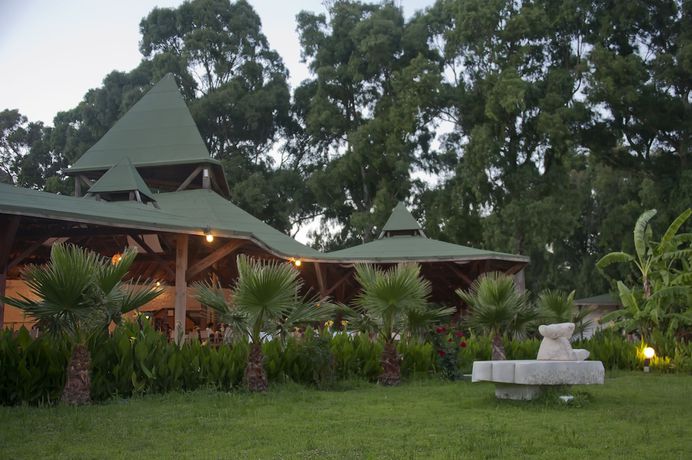 Imagen del bar/restaurante del Aspat Termera Resort Hotel. Foto 8