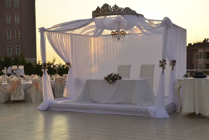 Imagen de los exteriores del Asrin Park Hotel and Spa Convention Center. Foto 7