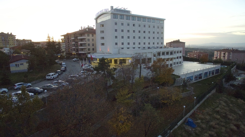 Imagen de los exteriores del Asrin Park Hotel and Spa Convention Center. Foto 10